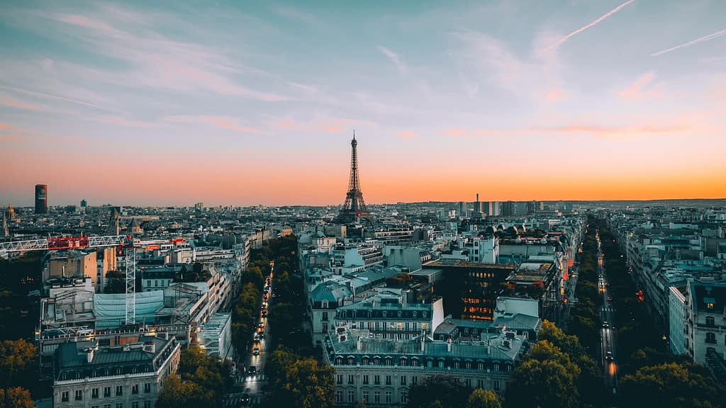 Paris Travel Guide